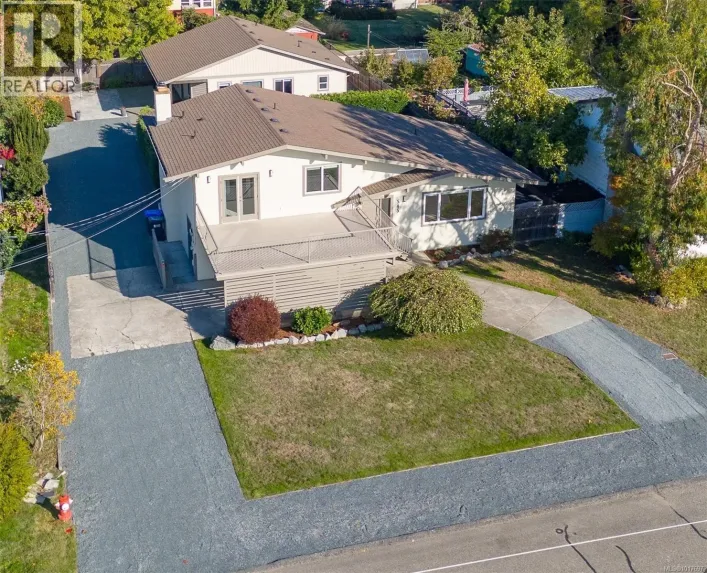 545 Rowan Ave, Parksville