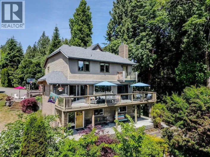 5454 WAKEFIELD ROAD, Sechelt