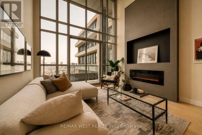 546 - 5 HANNA AVENUE N, Toronto
