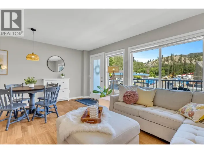5460 CLEMENTS Crescent Unit# 103, Peachland
