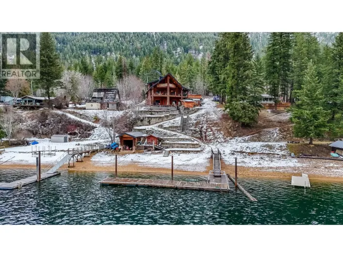 5464 Agate Bay Road, Barriere