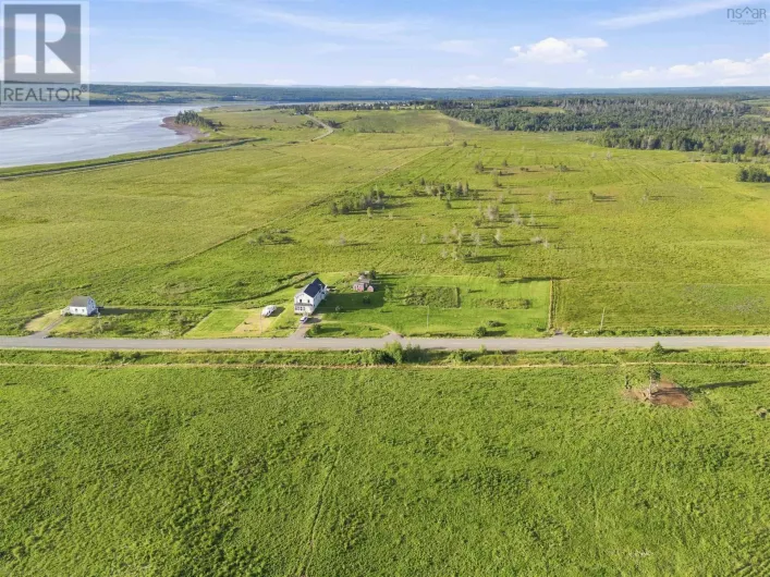 5465 Barronsfield Road, River Hebert