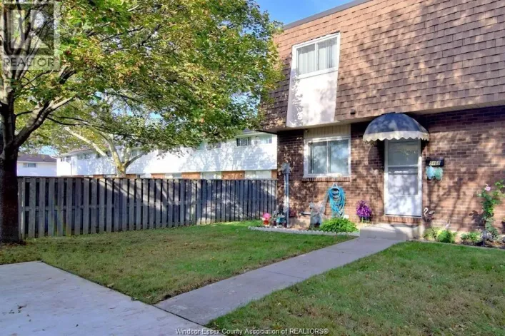 5468 LASSALINE AVENUE, Windsor