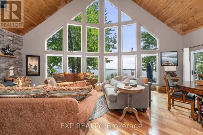 548 BEAR ROAD, Georgina Islands