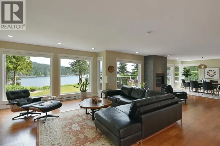 5481 EUREKA ROAD, Halfmoon Bay