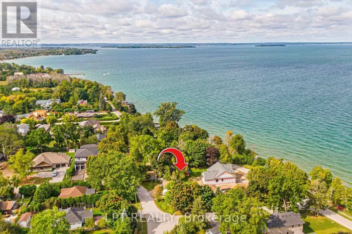549 LAKE DRIVE E, Georgina