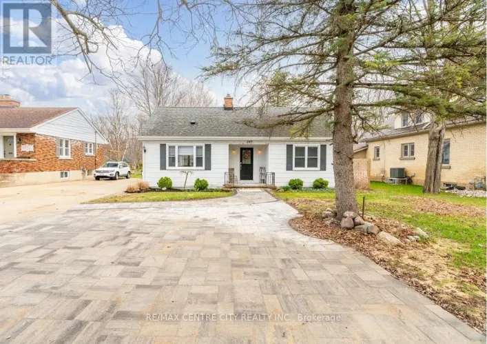 549 VICTORIA STREET, Strathroy-Caradoc