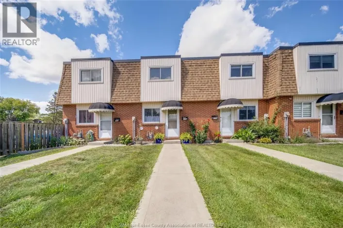 5492 LASSALINE AVE #4, Windsor