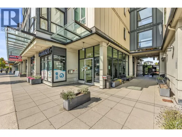 55 2239 KINGSWAY, Vancouver