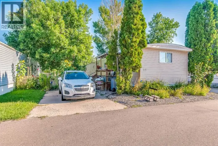 55, 4000 13 Avenue SE, Medicine Hat