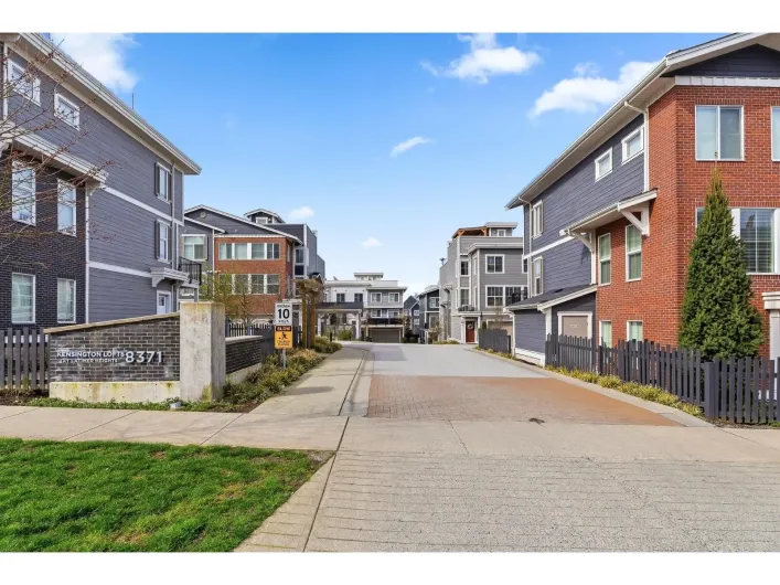 55 8371 202B STREET, Langley