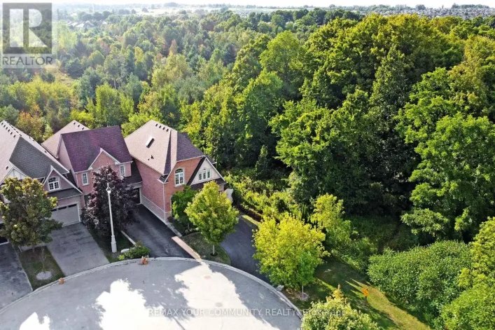 55 CARRIAGE HOUSE COURT, Richmond Hill
