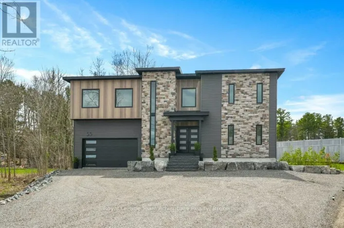 55 DENNIS DRIVE, Parry Sound