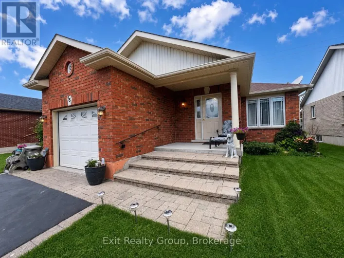 55 GAVEY STREET, Belleville