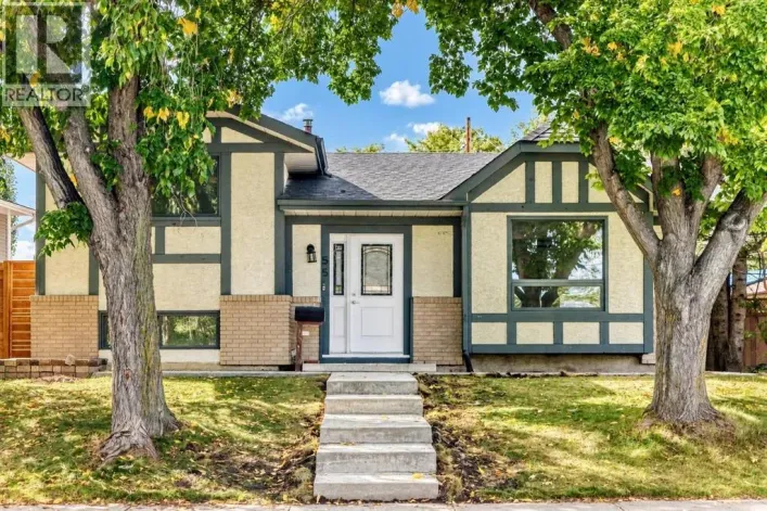 55 Mckinley Way SE, Calgary