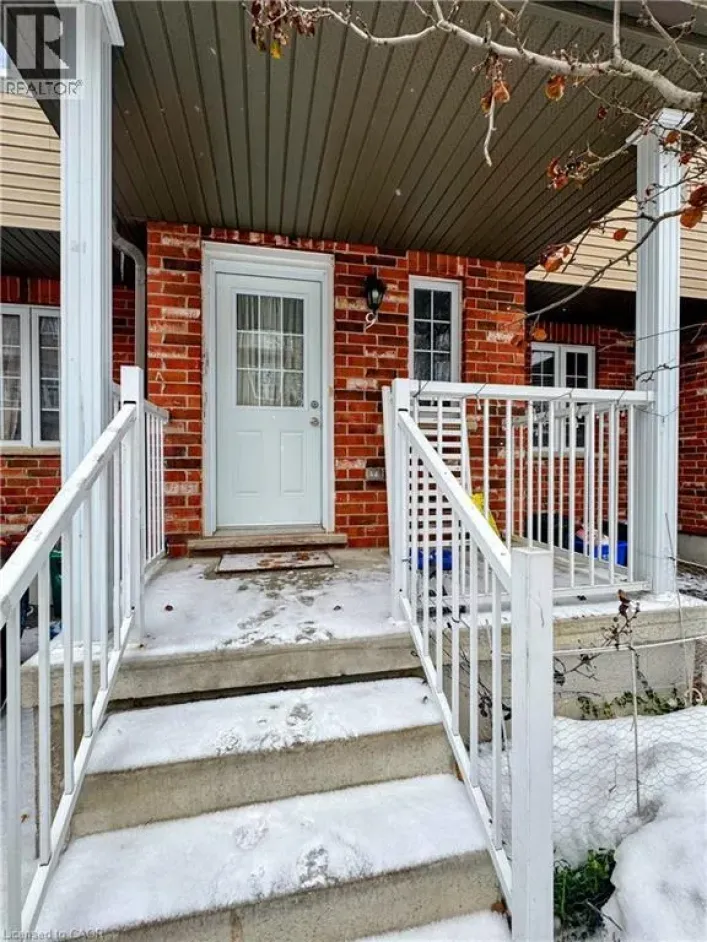 55 MOOREGATE Crescent Unit# 9, Kitchener
