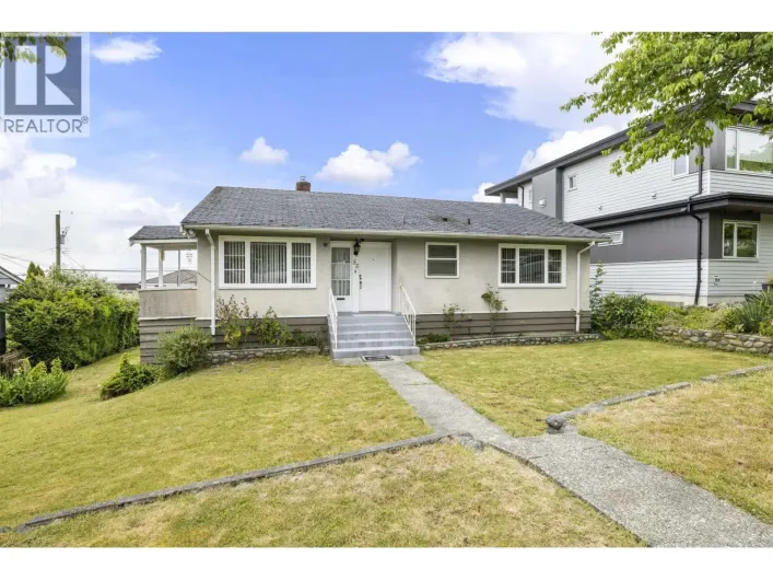 55 N SPRINGER AVENUE, Burnaby