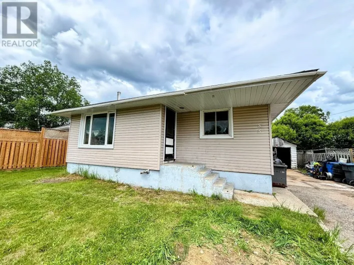 55 NEEBIG AVENUE, Manitouwadge