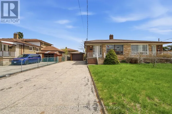 55 PLUNKETT ROAD, Toronto