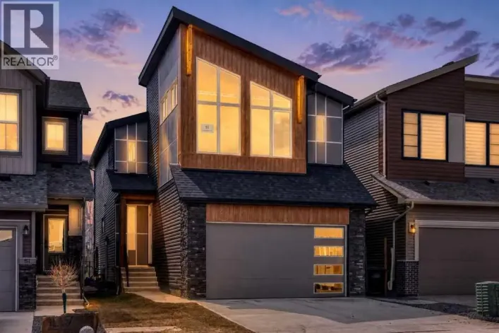 55 Silver Spruce Grove SW, Calgary