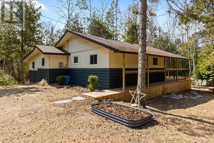 55 THOMPSON AVENUE, Native Leased Lands