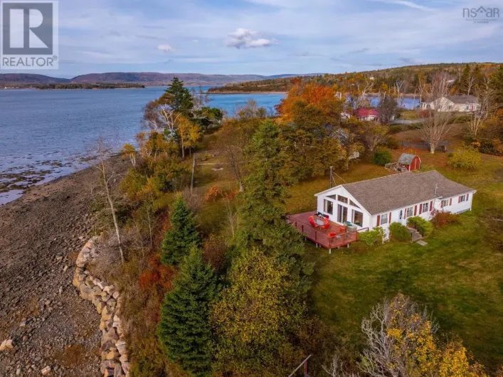 55 White Cap Lane, Clementsport