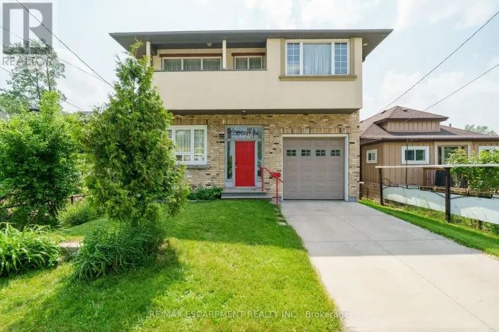 550 BEACH BOULEVARD, Hamilton