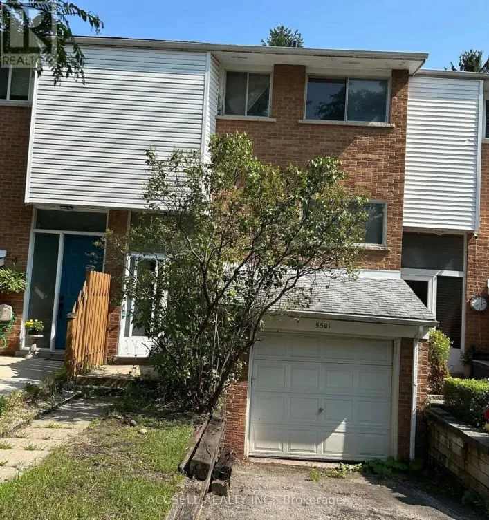 5501 SCHUELLER CRESCENT, Burlington