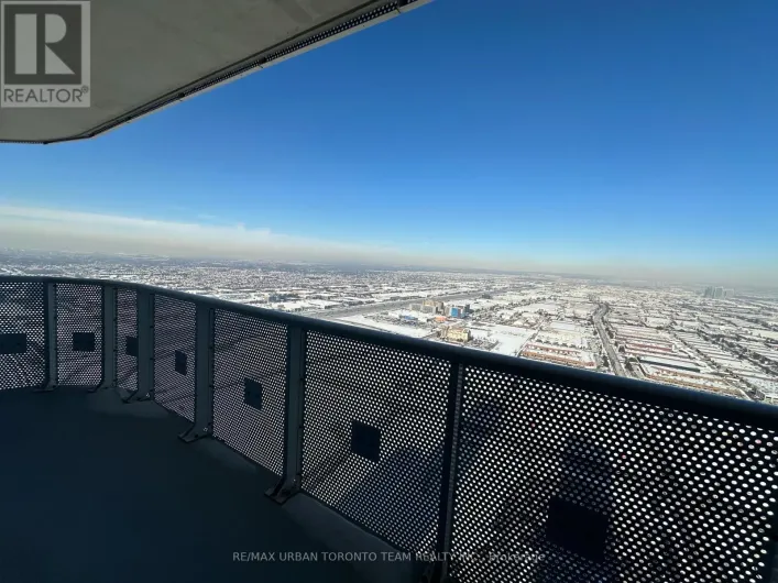 5502 - 8 INTERCHANGE WAY, Vaughan