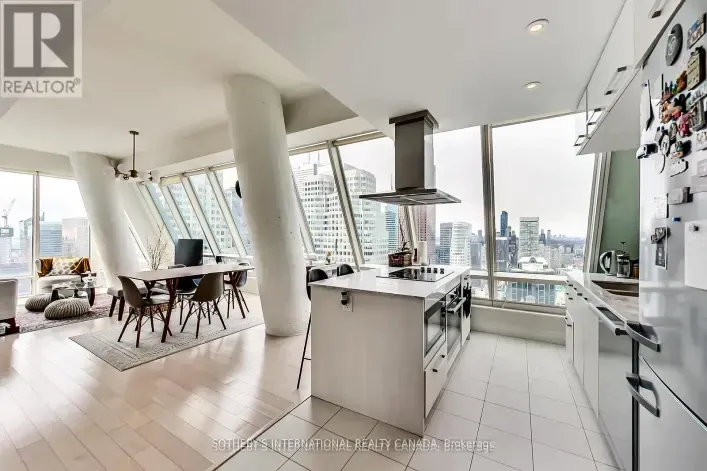 Apartment for sale: 5504 - 8 THE ESPLANADE, Toronto