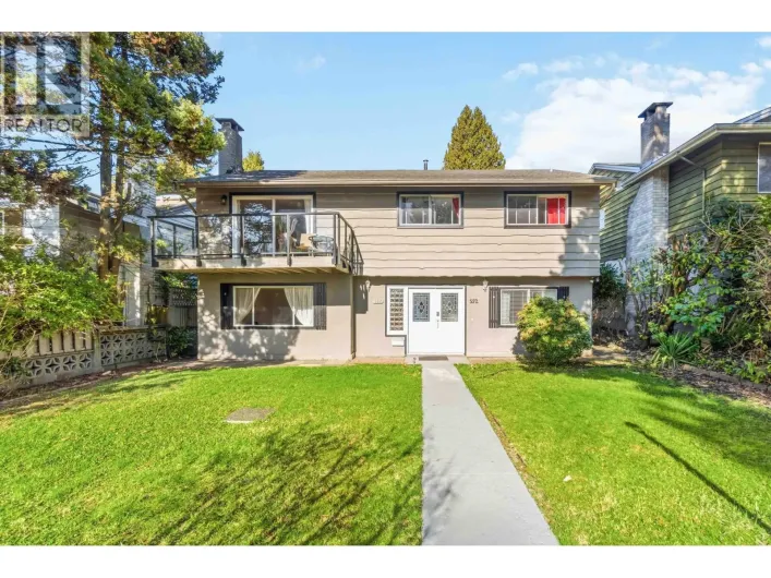 552 W 29TH STREET, North Vancouver