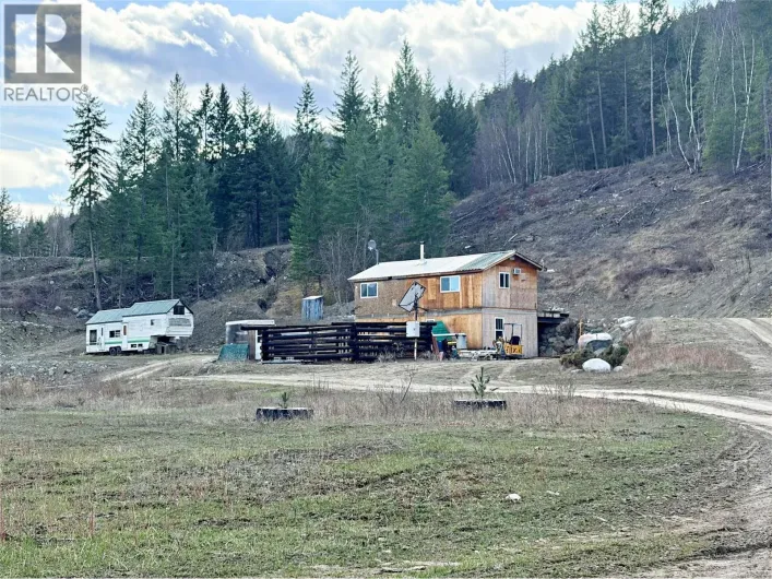 5521 BOULDER MOUNTAIN Road, Barriere
