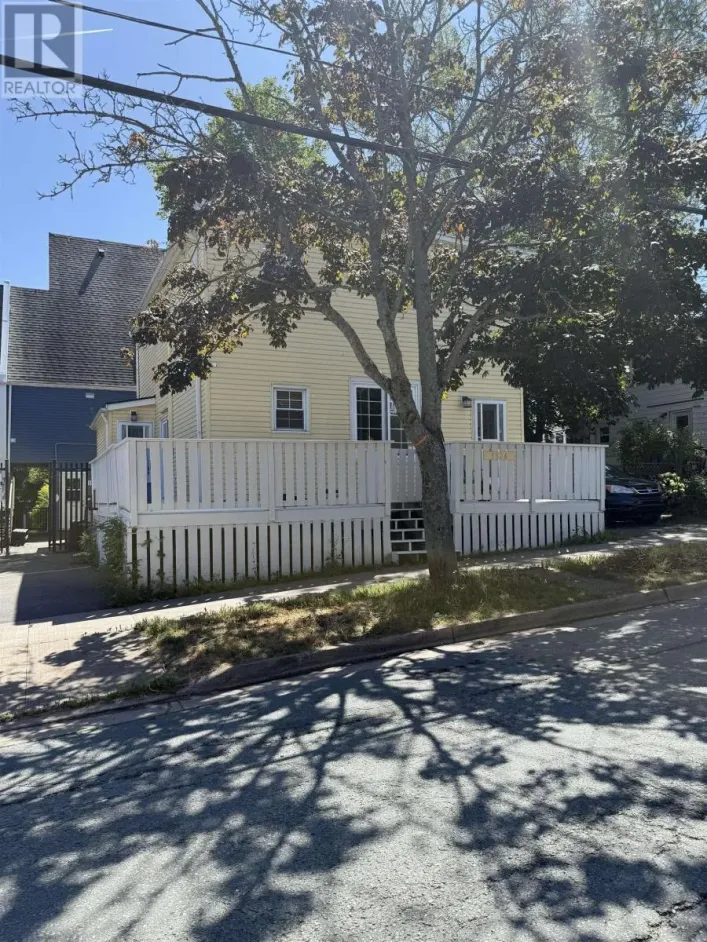 5526 Charles Street, Halifax