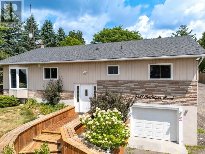 5527 TRAFALGAR ROAD, Erin