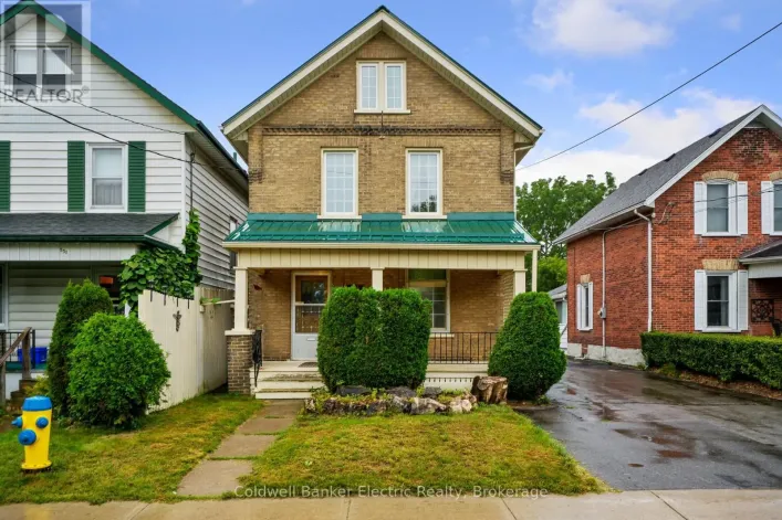 House for sale: 553 CHAMBERLAIN STREET, Peterborough