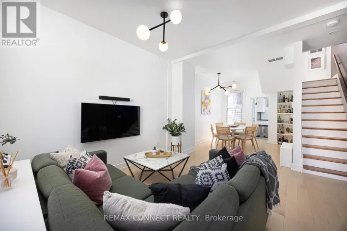 553 KING STREET E, Toronto