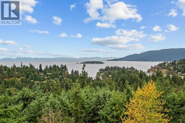 5532 WESTHAVEN ROAD, West Vancouver