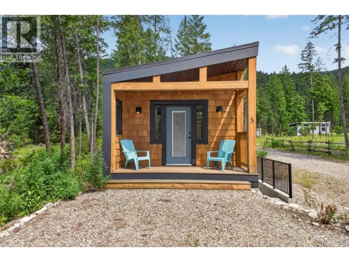 5533 33 Highway Unit# 3, Beaverdell