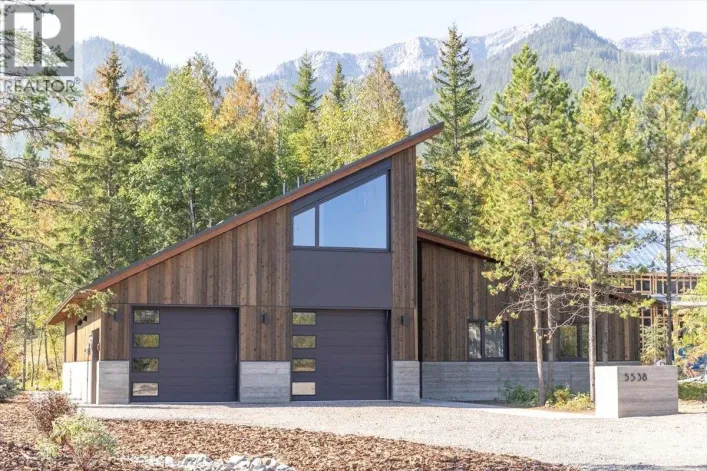5538 Currie Bowl Way, Fernie