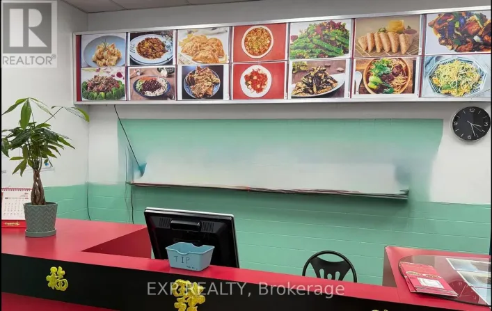 554 SHEPPARD AVENUE W, Toronto