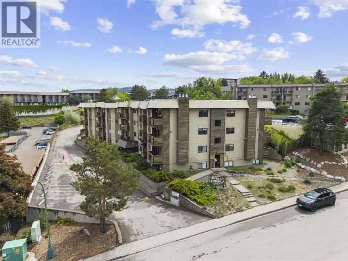 555 DALGLEISH Drive Unit# 412, Kamloops