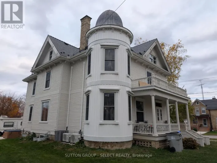 555 ERIE STREET, Warwick