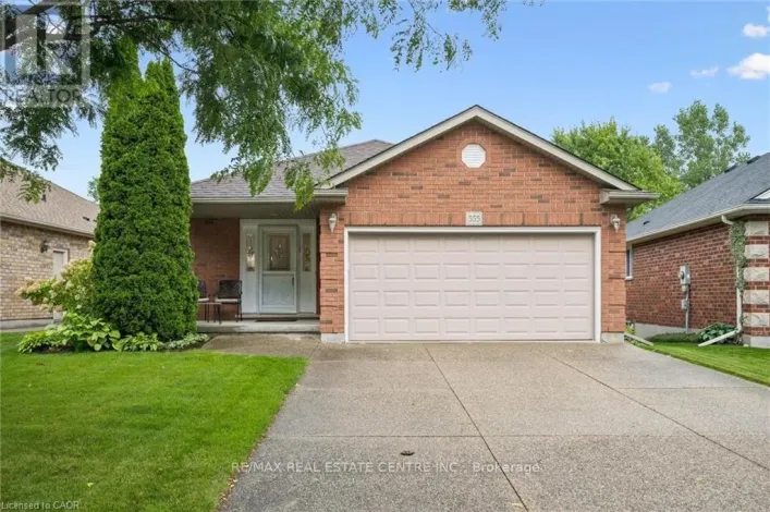 House for sale: 555 KILLBEAR COURT, Waterloo