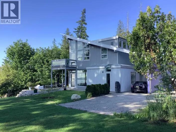 5550 NICKERSON ROAD, Sechelt