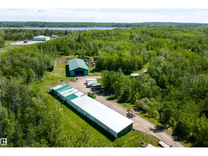House for sale: 55527 R.R. 12, Rural Lac Ste. Anne County