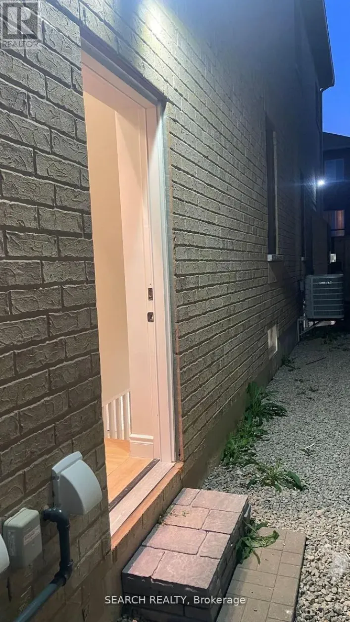 5560 ETHAN DRIVE, Mississauga