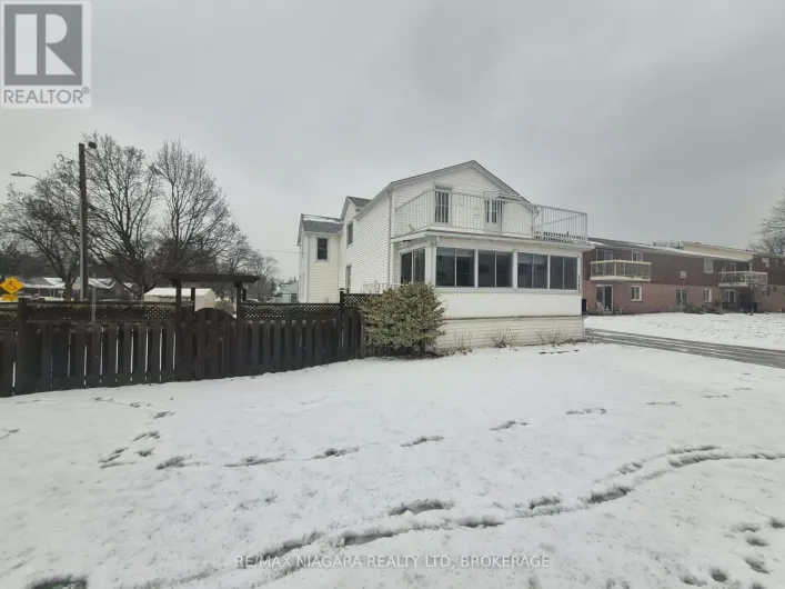 5561 DORCHESTER ROAD, Niagara Falls