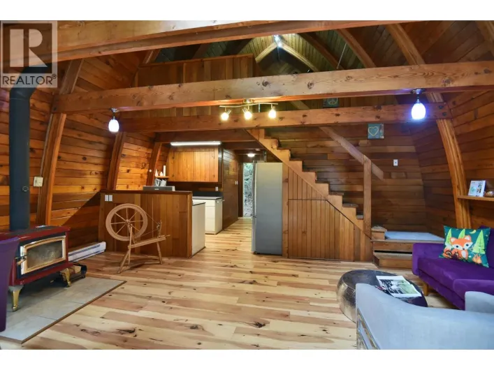 5569 SANS SOUCI ROAD, Halfmoon Bay