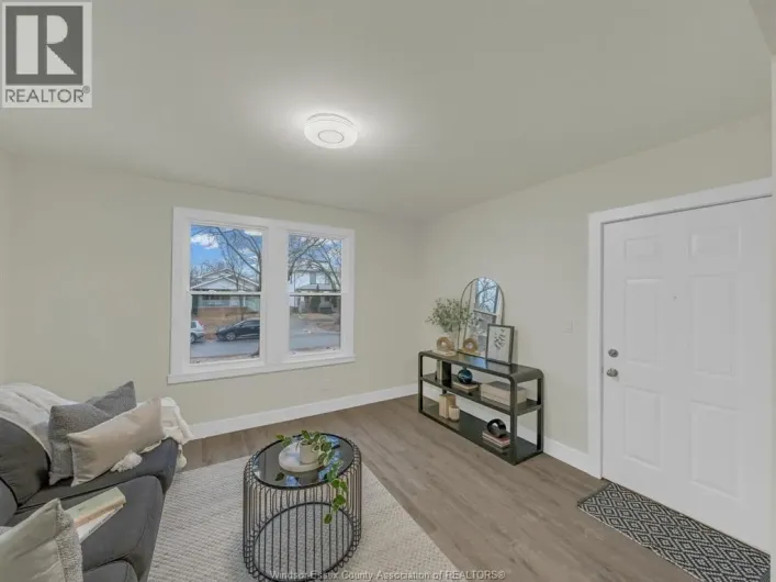 557 Cameron Unit# 3, Windsor