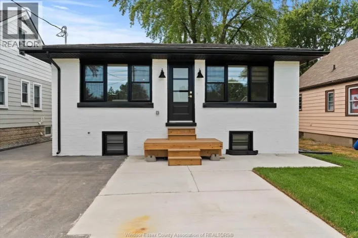 557 ELINOR STREET, Windsor